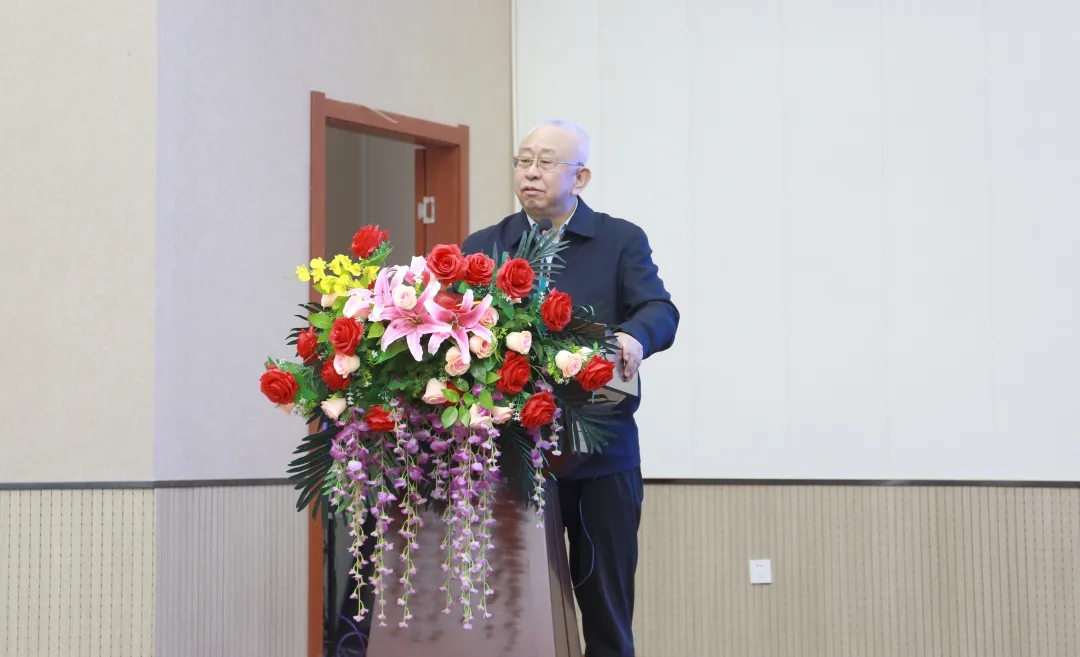 中國重型機(jī)械工業(yè)協(xié)會(huì)常務(wù)理事長(zhǎng)景曉波致辭