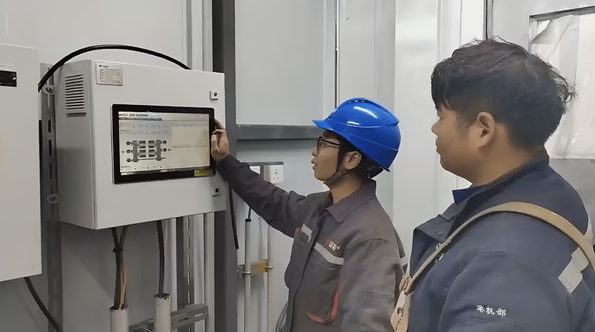 設(shè)備運維數(shù)據(jù)驅(qū)動，微特大連華銳卸船機(jī)狀態(tài)監(jiān)測系統(tǒng)順利驗收